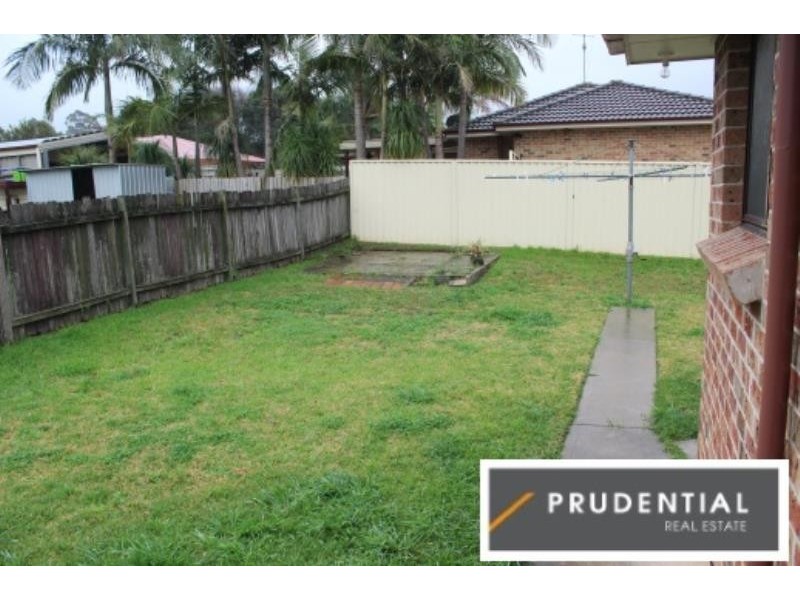 2 Coleville Place, Rosemeadow NSW 2560