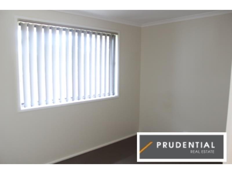 2 Coleville Place, Rosemeadow NSW 2560