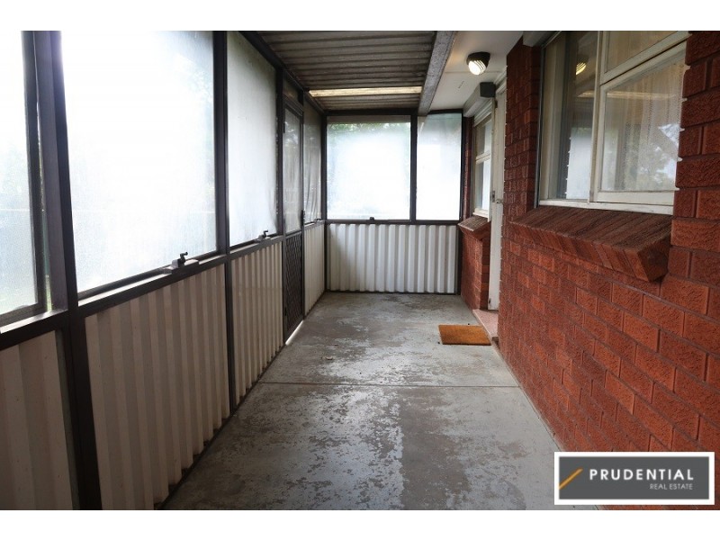 11 Barcoo Avenue, Leumeah NSW 2560