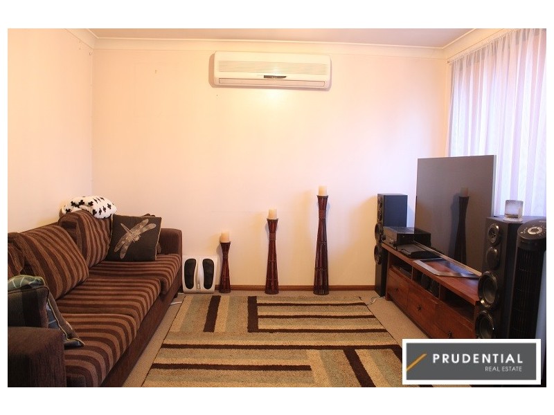 2/14 Oswald Crescent, Rosemeadow NSW 2560