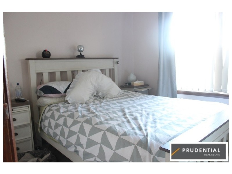 2/14 Oswald Crescent, Rosemeadow NSW 2560