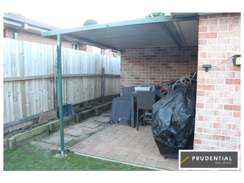 2/14 Oswald Crescent, Rosemeadow NSW 2560