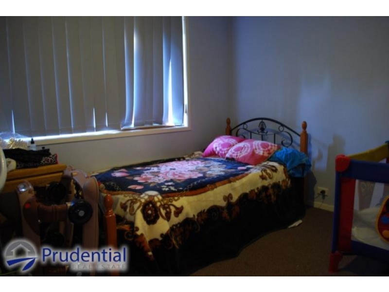 2 Broom Place, St Andrews NSW 2566