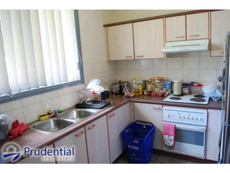 1/74 Bradbury Avenue, Campbelltown NSW 2560