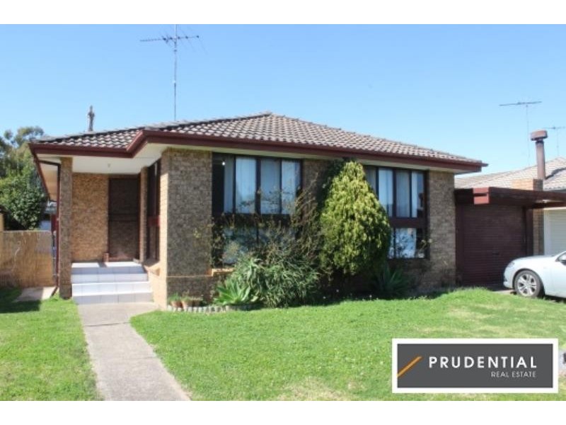 10 Horatio Street, Rosemeadow NSW 2560