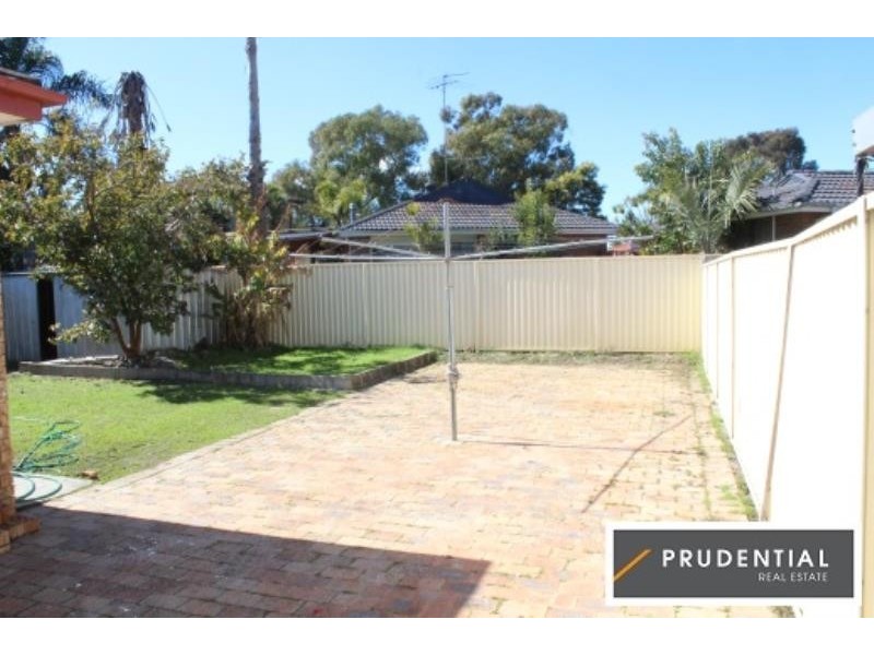 10 Horatio Street, Rosemeadow NSW 2560
