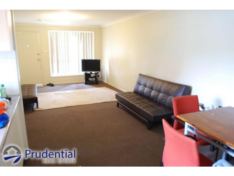 4/5 Wickfield Circuit, Ambarvale NSW 2560
