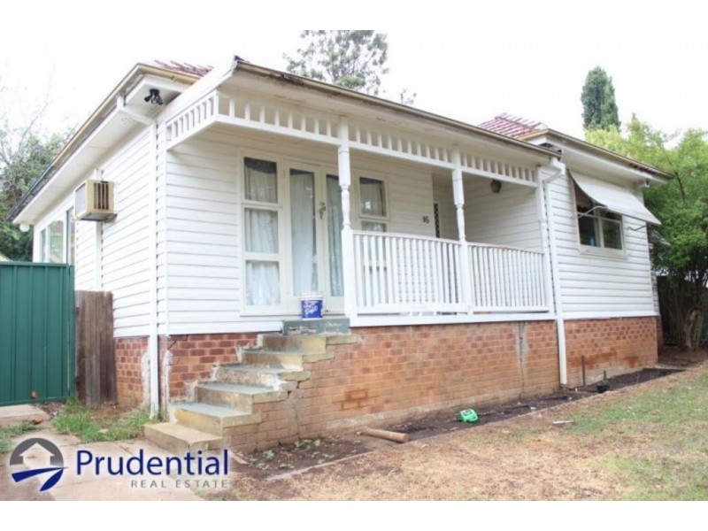 16 Moore Street, Campbelltown NSW 2560