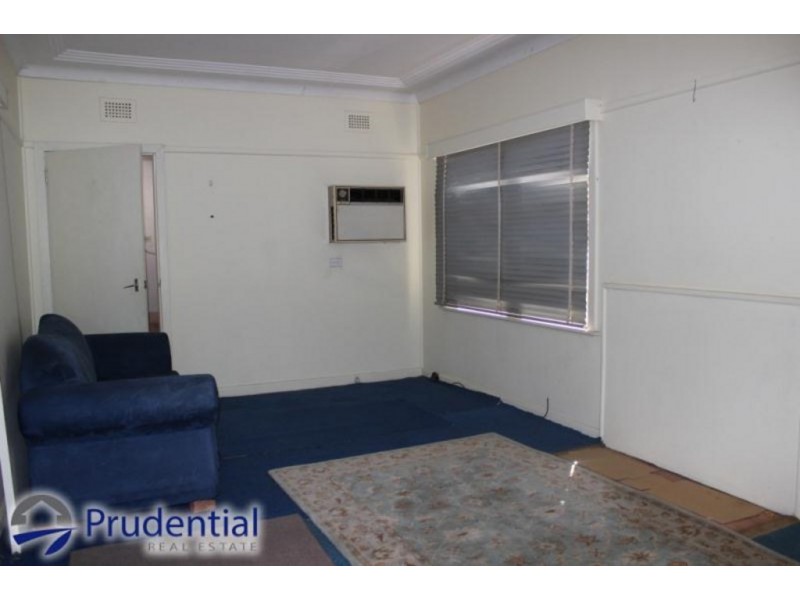 21A Tyler Street, Campbelltown NSW 2560