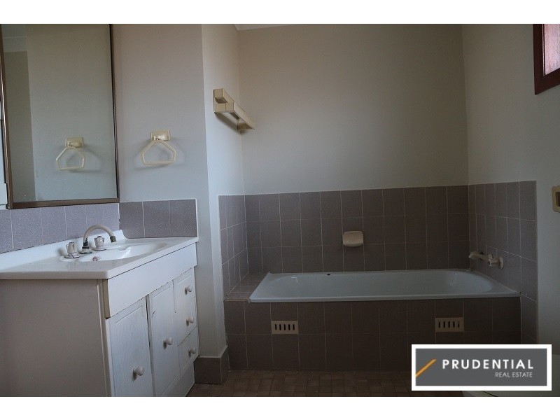 1/27 Appaloosa Circuit, Blairmount NSW 2559