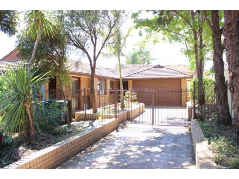 21a Hamlet Cres, Rosemeadow NSW 2560