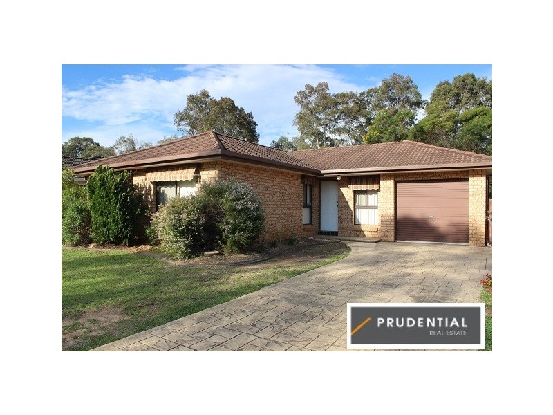 23 Saltpetre Cl, Eagle Vale NSW 2558