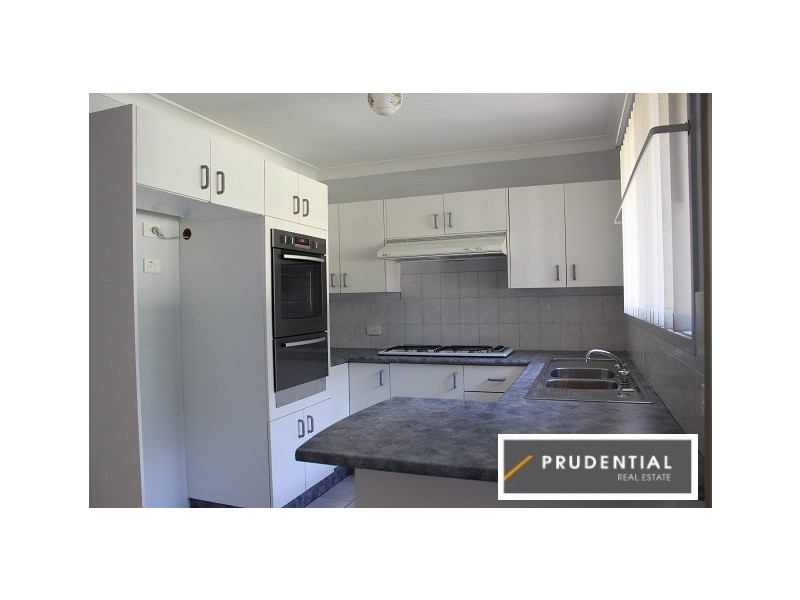 23 Saltpetre Cl, Eagle Vale NSW 2558