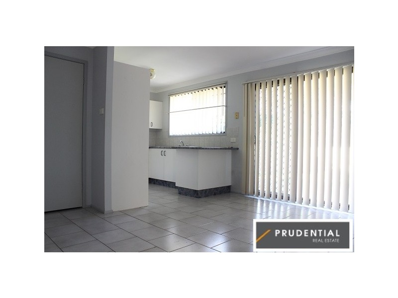23 Saltpetre Cl, Eagle Vale NSW 2558