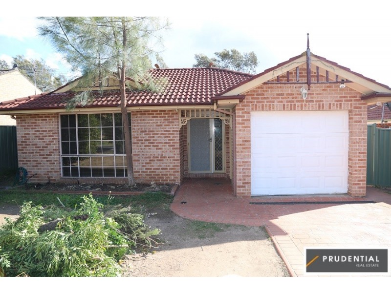 27 Parkholme Circuit, Englorie Park NSW 2560