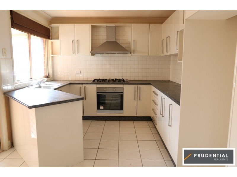 27 Parkholme Circuit, Englorie Park NSW 2560