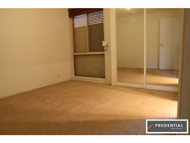 27 Parkholme Circuit, Englorie Park NSW 2560
