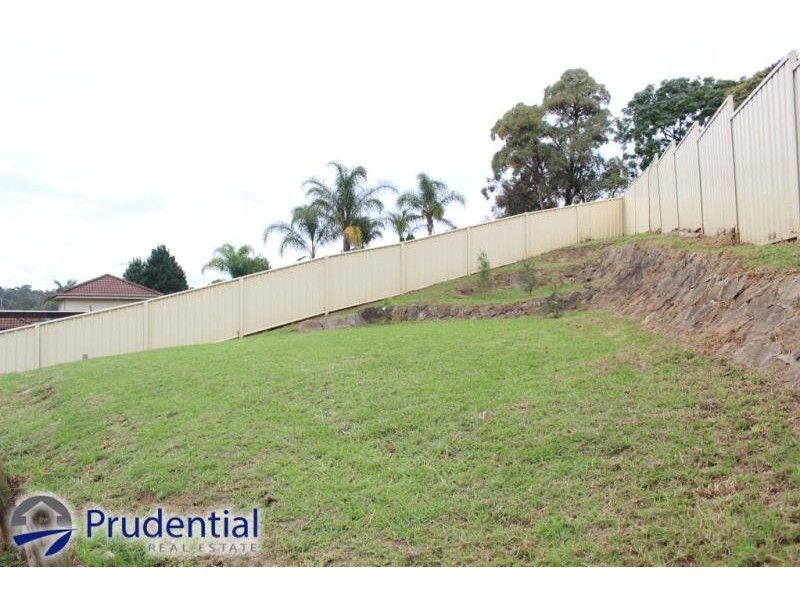 24 Holborn Street, Ambarvale NSW 2560