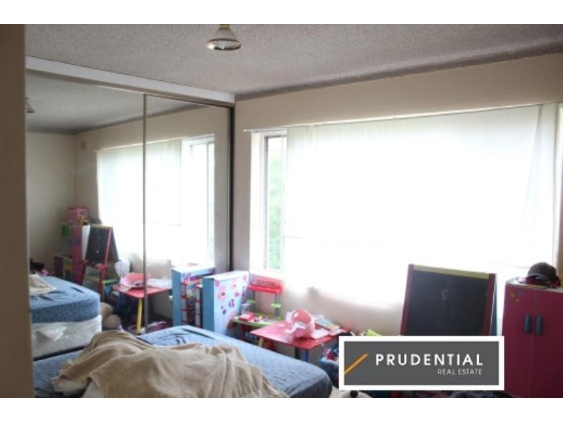 2/28 Moore Street, Campbelltown NSW 2560