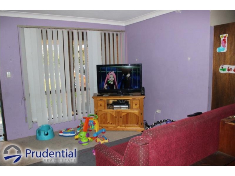 69 Akuna Avenue, Bradbury NSW 2560