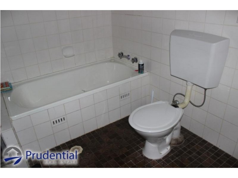 69 Akuna Avenue, Bradbury NSW 2560