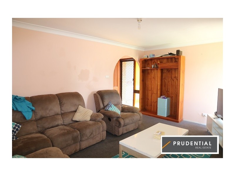 88 Potoroo Crescent, St Helens Park NSW 2560