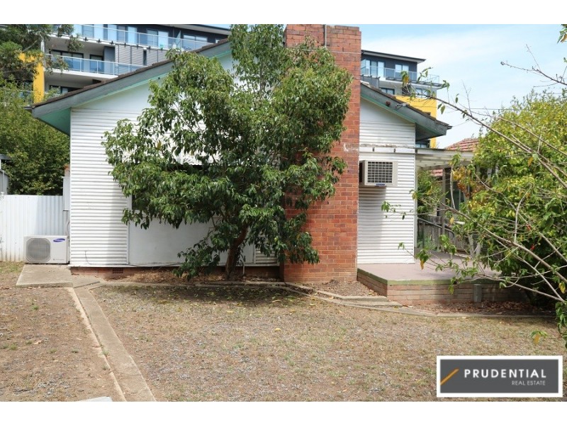 19 Tyler Street, Campbelltown NSW 2560