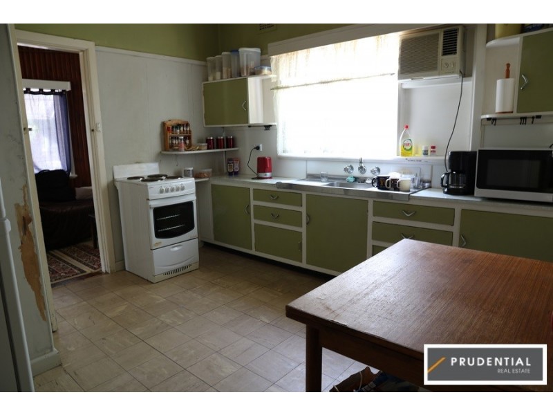 19 Tyler Street, Campbelltown NSW 2560
