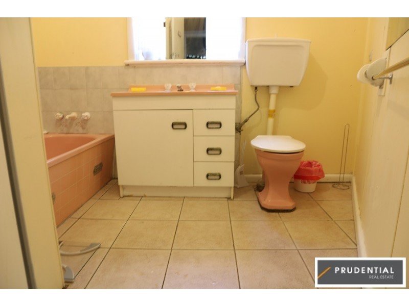 19 Tyler Street, Campbelltown NSW 2560
