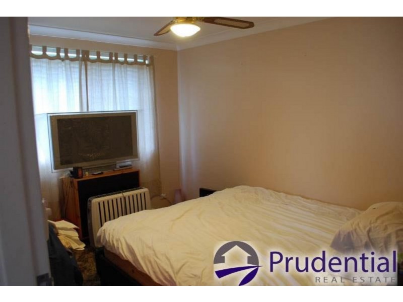 1/3 Lavina Place, Ambarvale NSW 2560