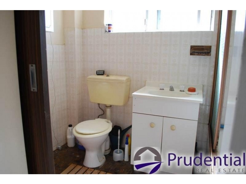 1/3 Lavina Place, Ambarvale NSW 2560