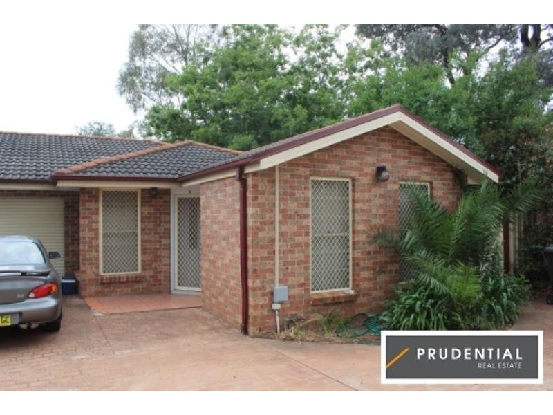 4/52 Chamberlian Street, Campbelltown NSW 2560