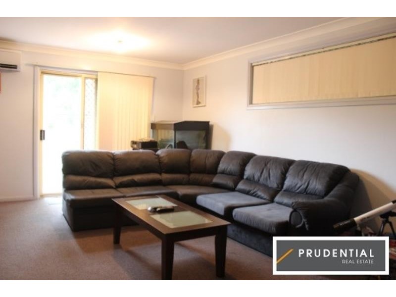 4/52 Chamberlian Street, Campbelltown NSW 2560