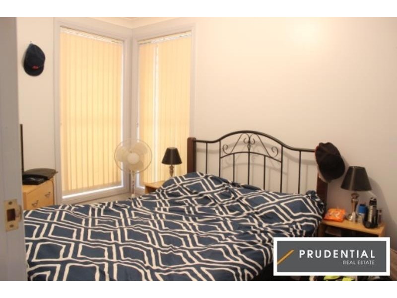 4/52 Chamberlian Street, Campbelltown NSW 2560