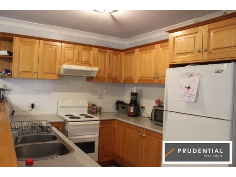 4/52 Chamberlian Street, Campbelltown NSW 2560
