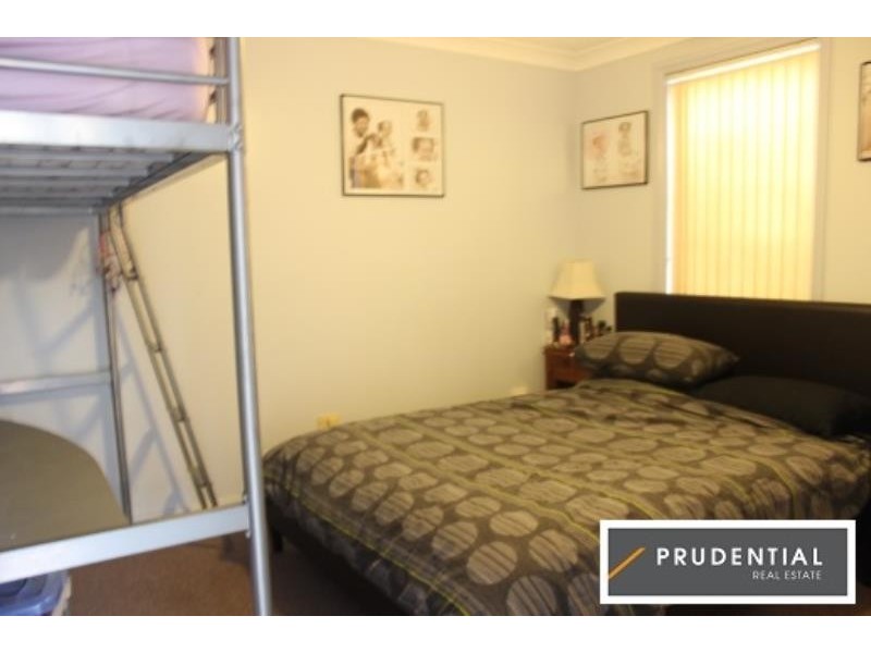 4/52 Chamberlian Street, Campbelltown NSW 2560