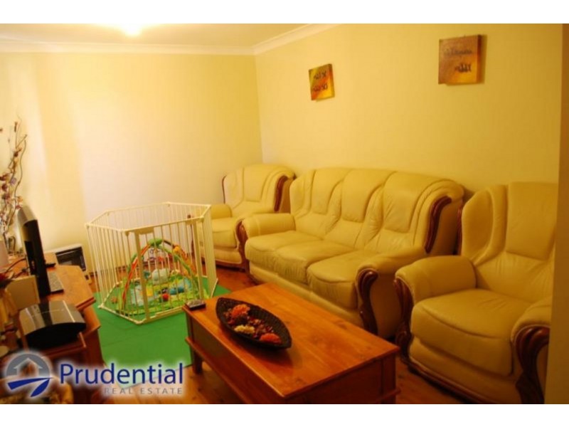 15 Cuscus Place, St Helens Park NSW 2560