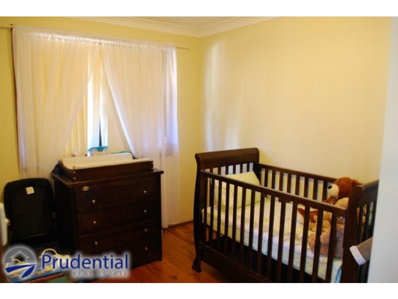 15 Cuscus Place, St Helens Park NSW 2560