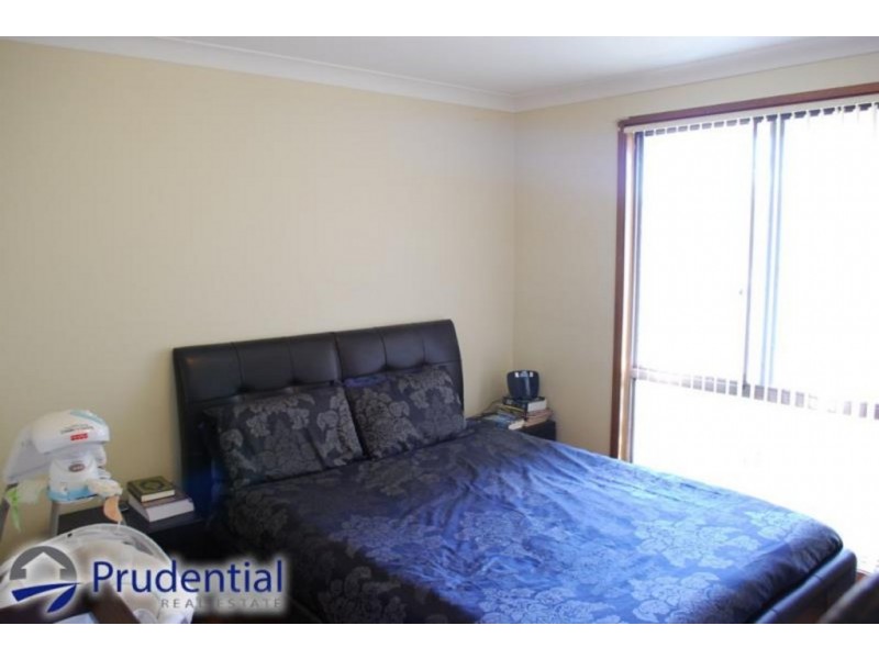 15 Cuscus Place, St Helens Park NSW 2560