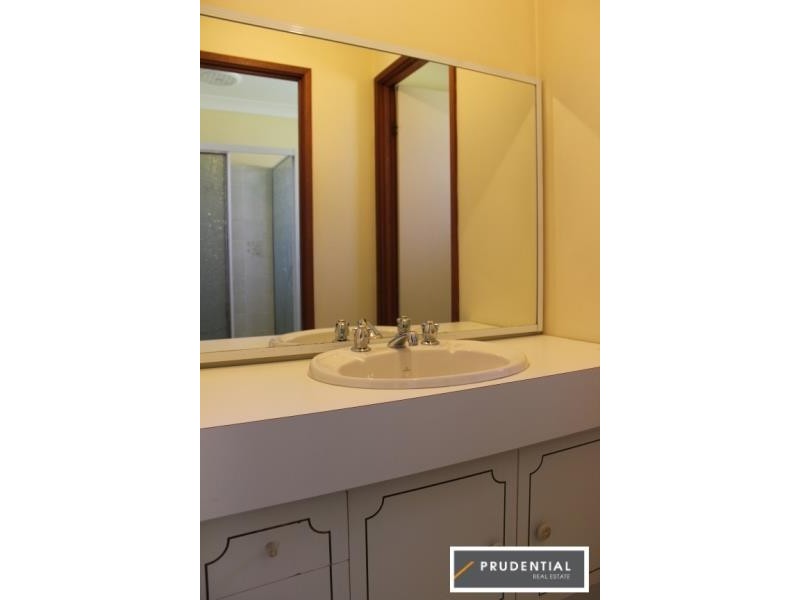 52 Adrian Street, Macquarie Fields NSW 2564