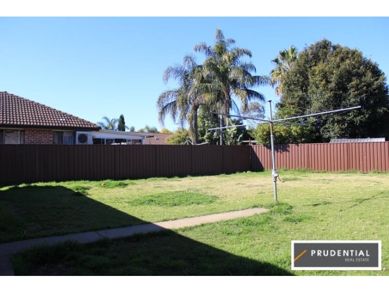 52 Adrian Street, Macquarie Fields NSW 2564