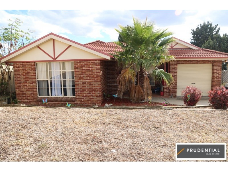 3 Portia Place, Rosemeadow NSW 2560