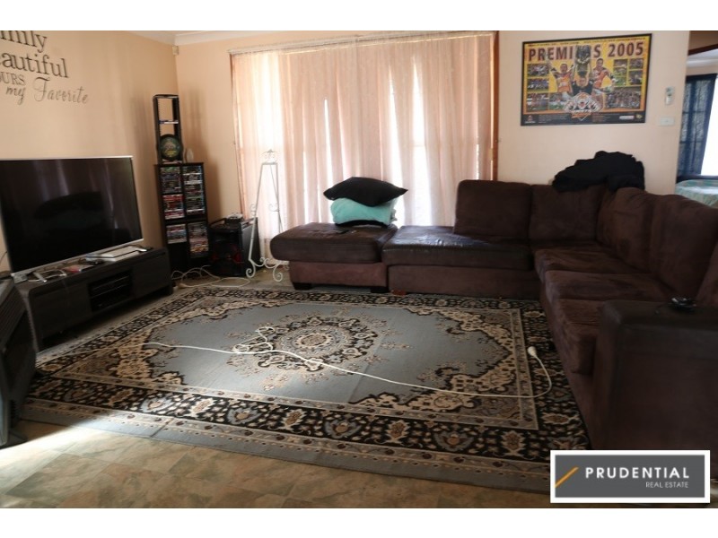 3 Portia Place, Rosemeadow NSW 2560