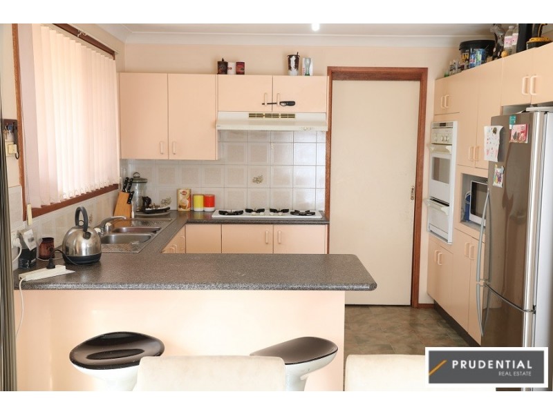 3 Portia Place, Rosemeadow NSW 2560