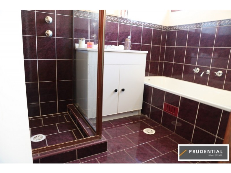 3 Portia Place, Rosemeadow NSW 2560