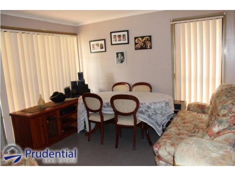 1 Polonius Street, Rosemeadow NSW 2560