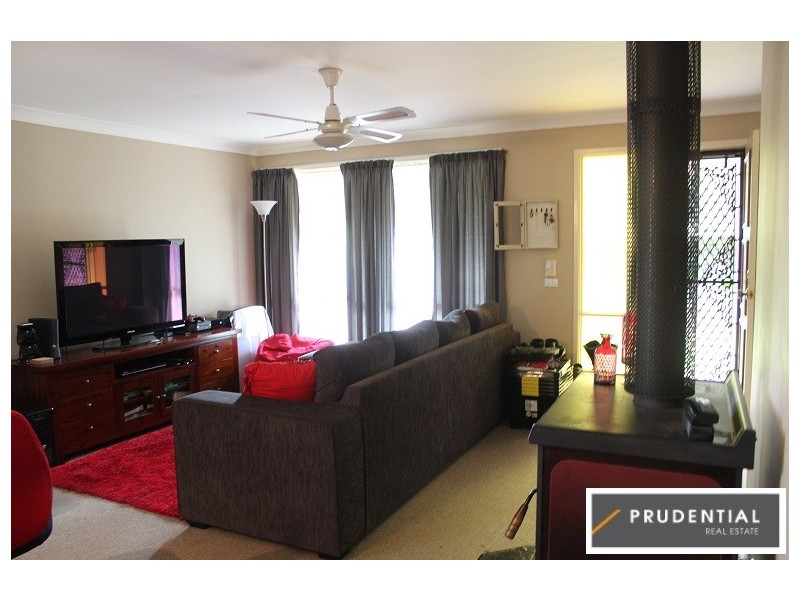 30 Debenham Ave, Leumeah NSW 2560