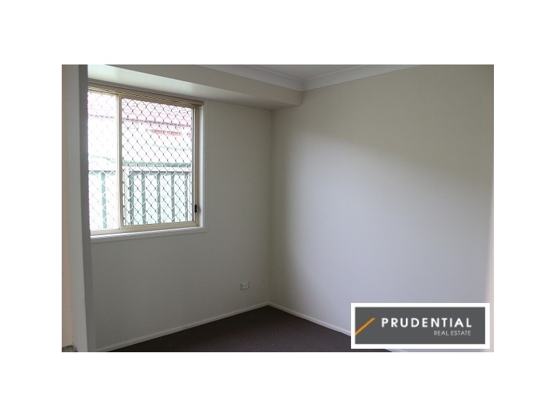 14 Spence Place, St Helens Park NSW 2560