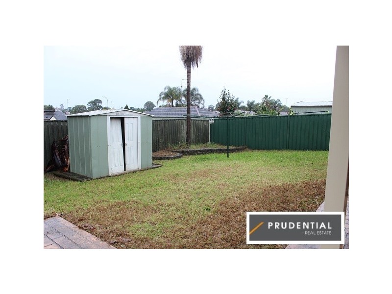 14 Spence Place, St Helens Park NSW 2560