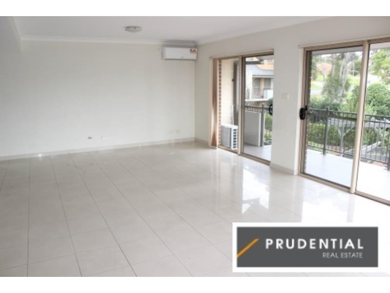 15/41 Woodhouse Drive, Ambarvale NSW 2560